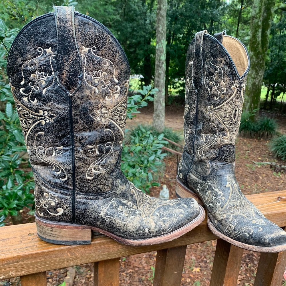 Embroidered Black and Tan Heeled Boots